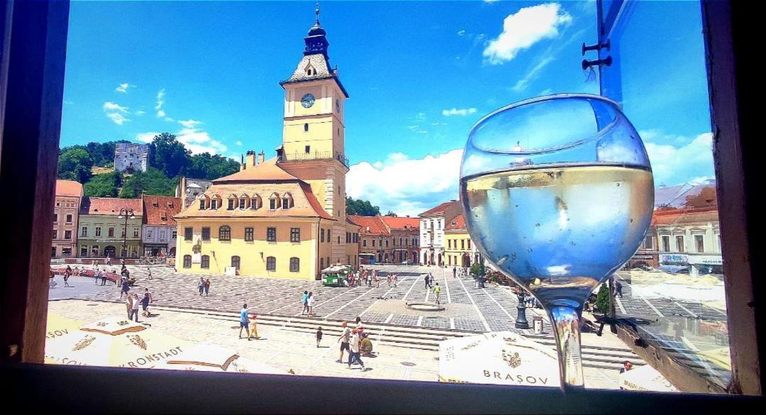4 Rooms Piata Sfatului Брашов Екстер'єр фото