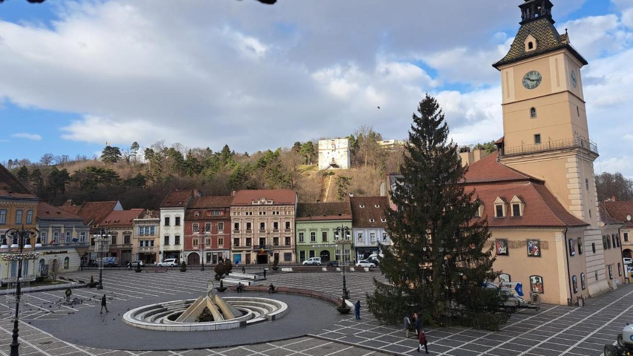 4 Rooms Piata Sfatului Брашов Екстер'єр фото