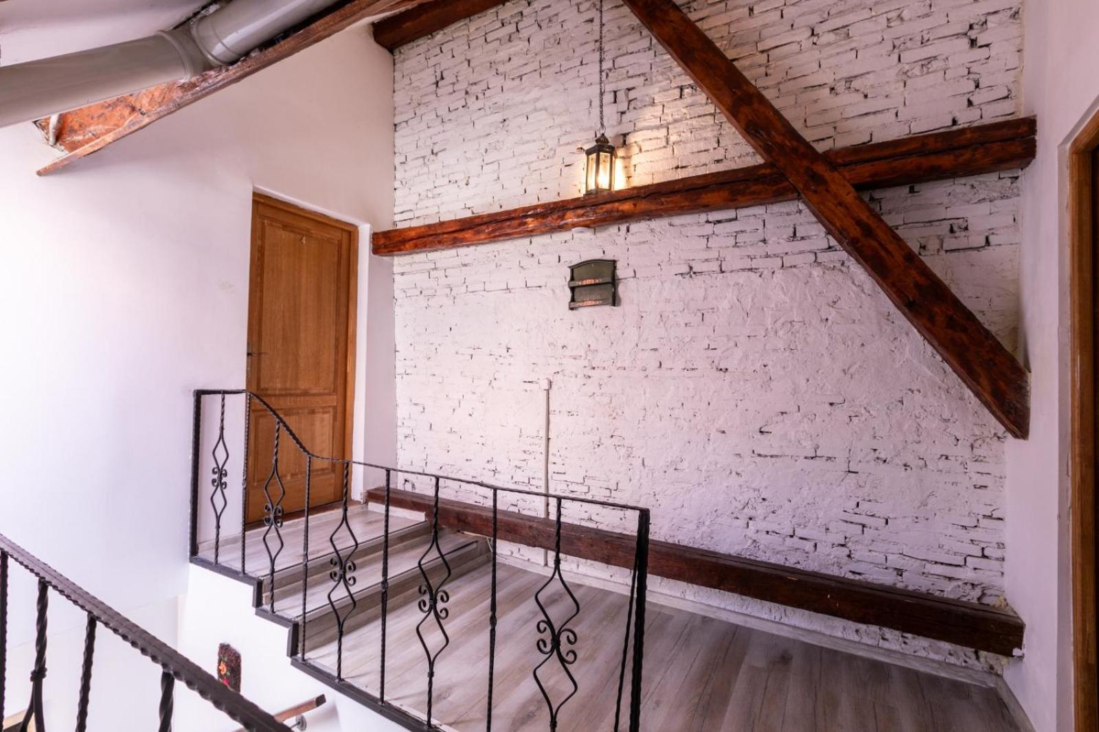 4 Rooms Piata Sfatului Брашов Екстер'єр фото
