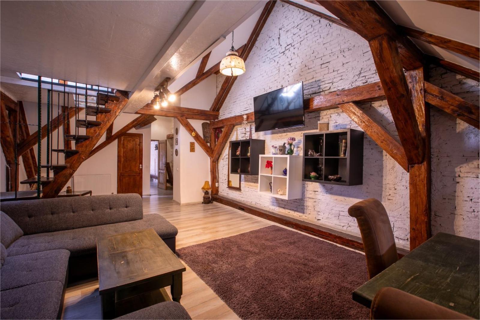 4 Rooms Piata Sfatului Брашов Екстер'єр фото