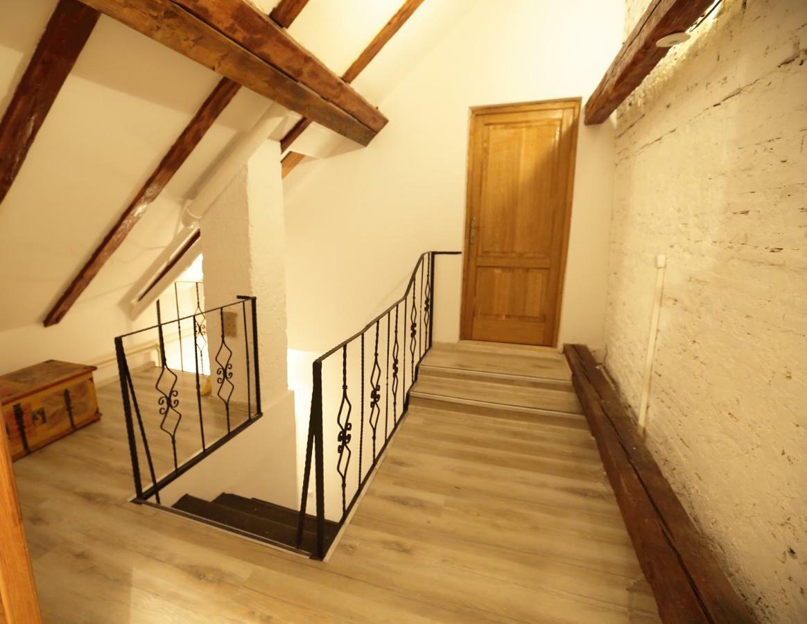 4 Rooms Piata Sfatului Брашов Екстер'єр фото