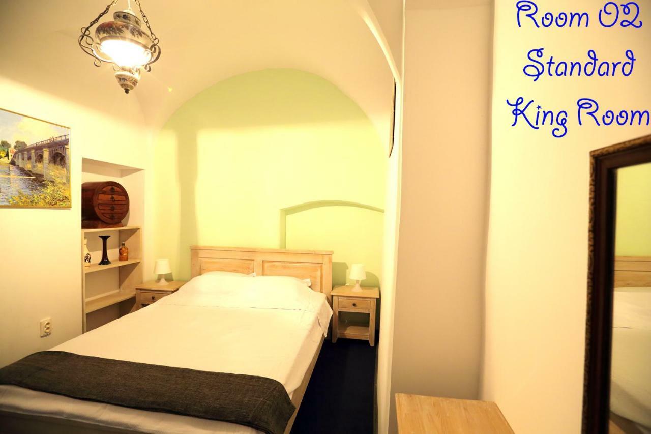 4 Rooms Piata Sfatului Брашов Екстер'єр фото