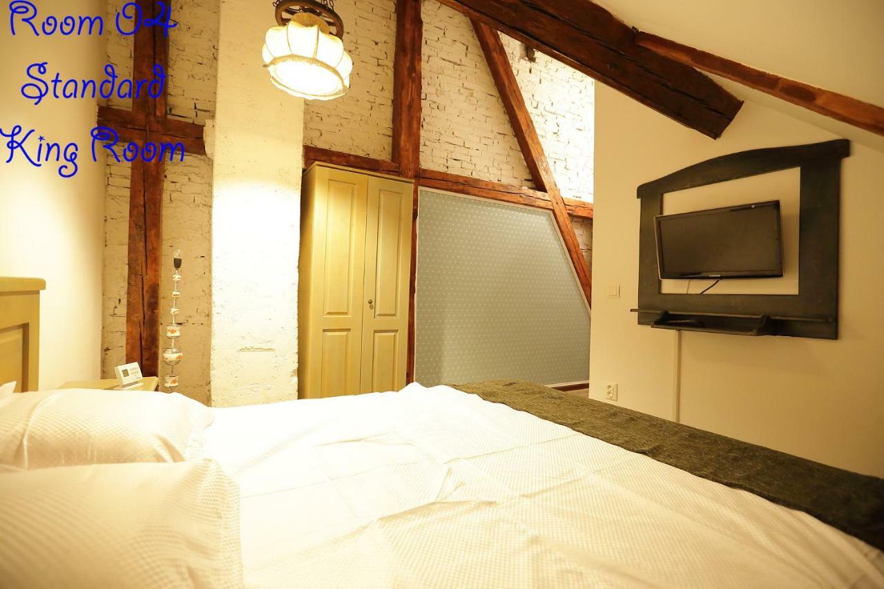 4 Rooms Piata Sfatului Брашов Екстер'єр фото